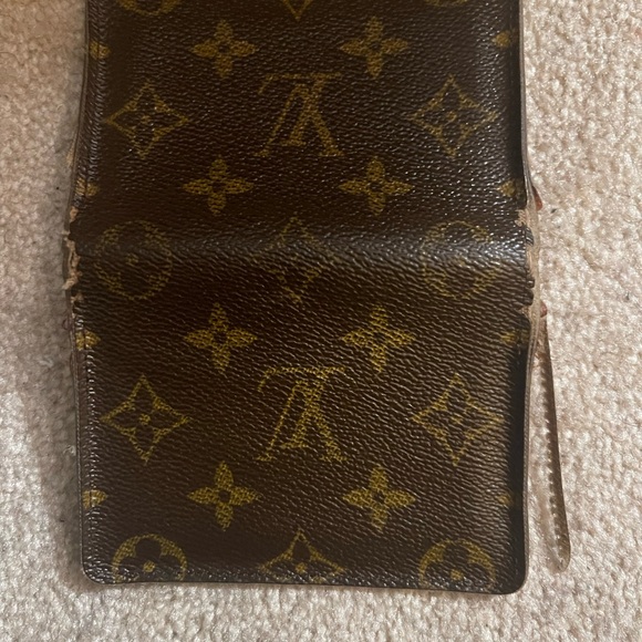 Hat - Picture 2 of 4